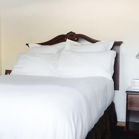 Cozy Mountain Motel Austin Екстериор снимка